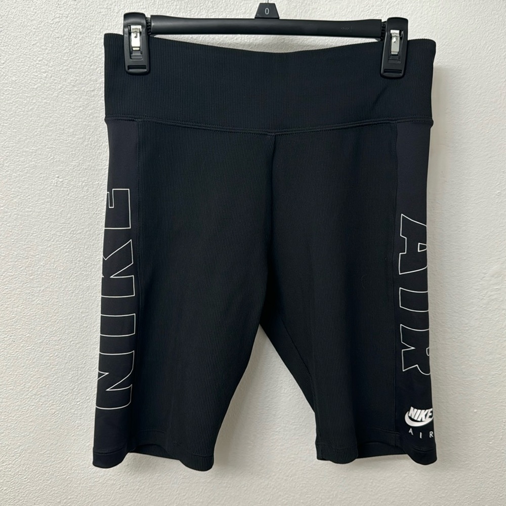 Nike medium biker shorts - ribbed black